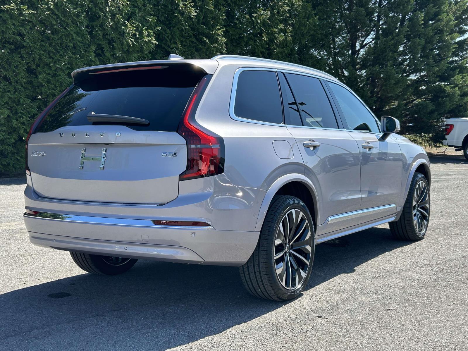2026 Volvo XC90 Plus - Photo 3