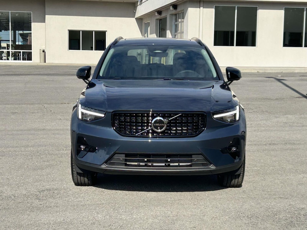 New 2026 Volvo XC40 B5 Plus SUV