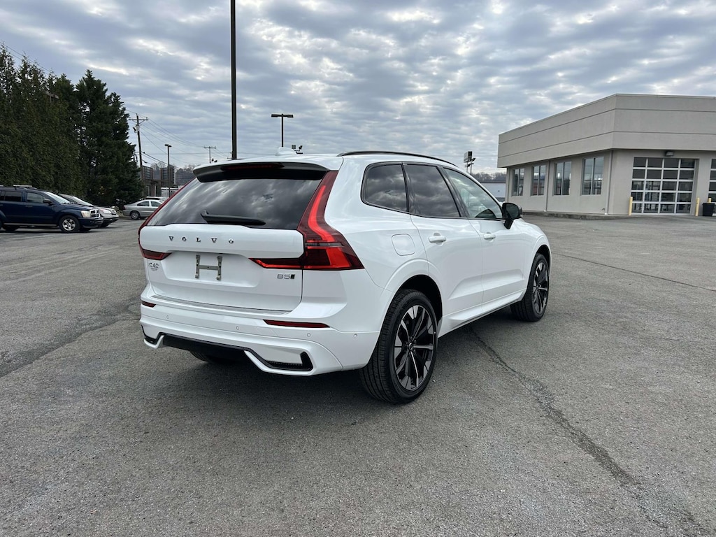 New 2026 Volvo XC60 B5 Plus SUV