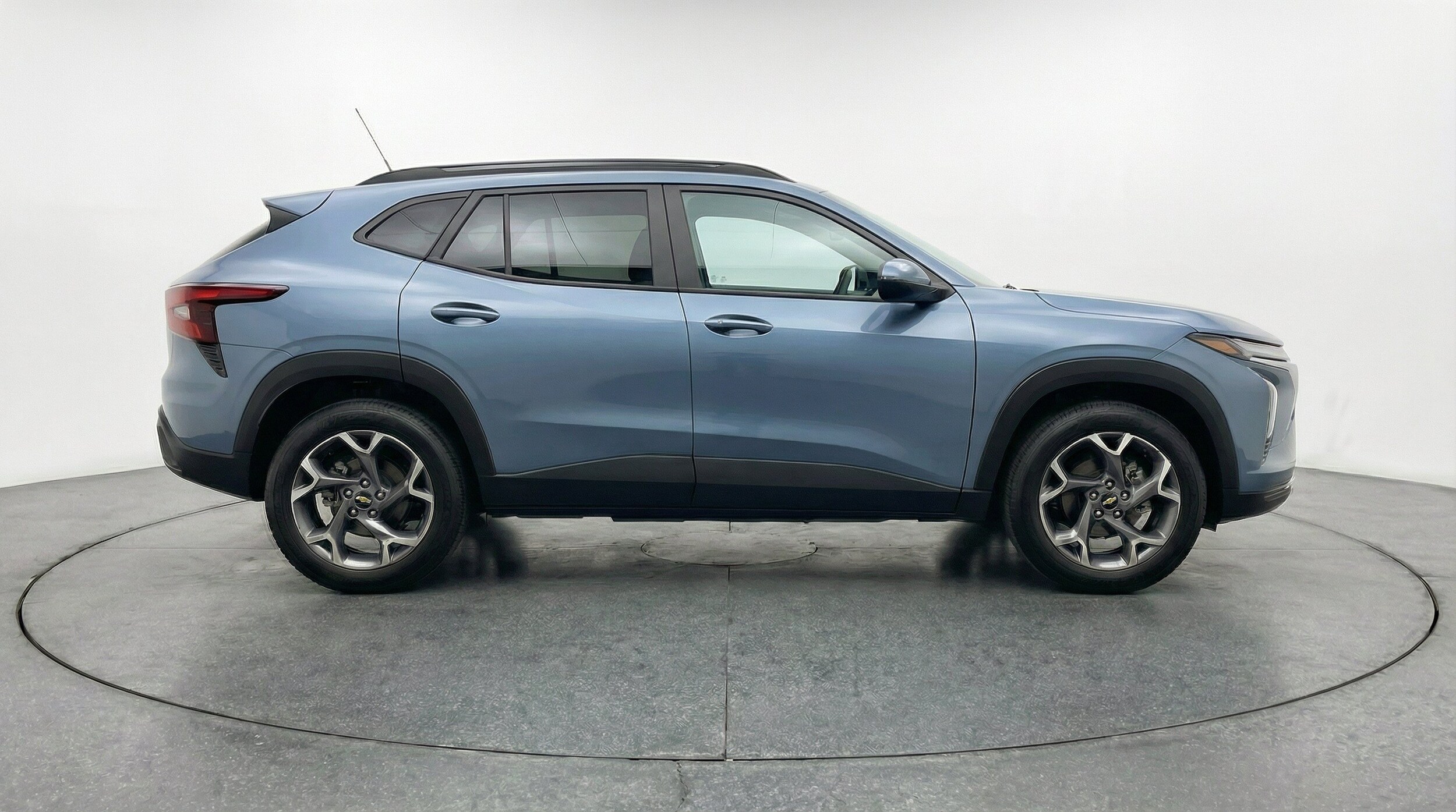 Thumbnail: 2025 Chevrolet Trax - 10