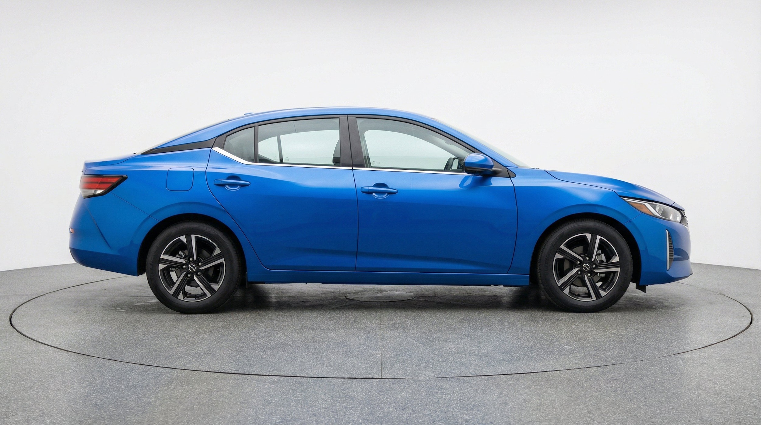 Thumbnail: 2025 Nissan Sentra - 10