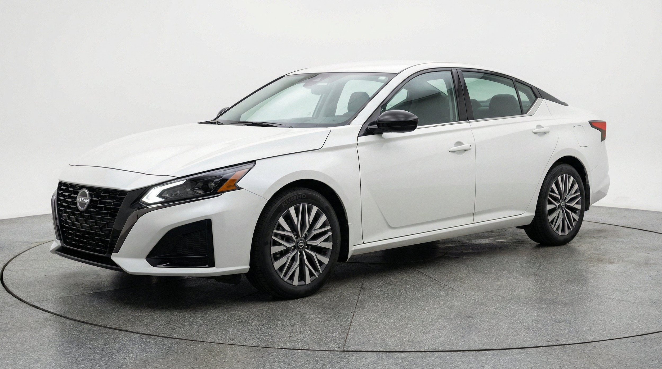 Thumbnail: 2025 Nissan Altima - 3