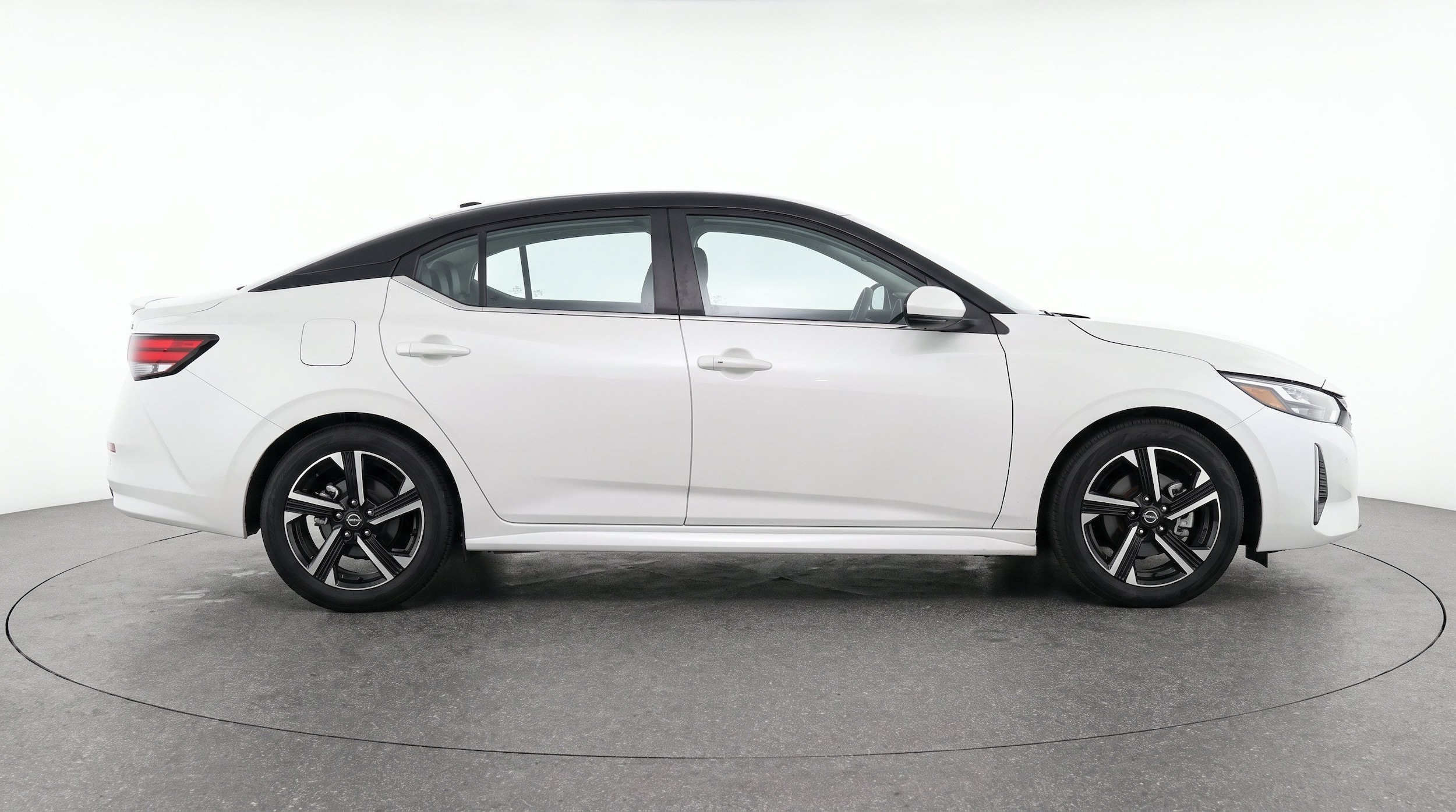 Thumbnail: 2025 Nissan Sentra - 10