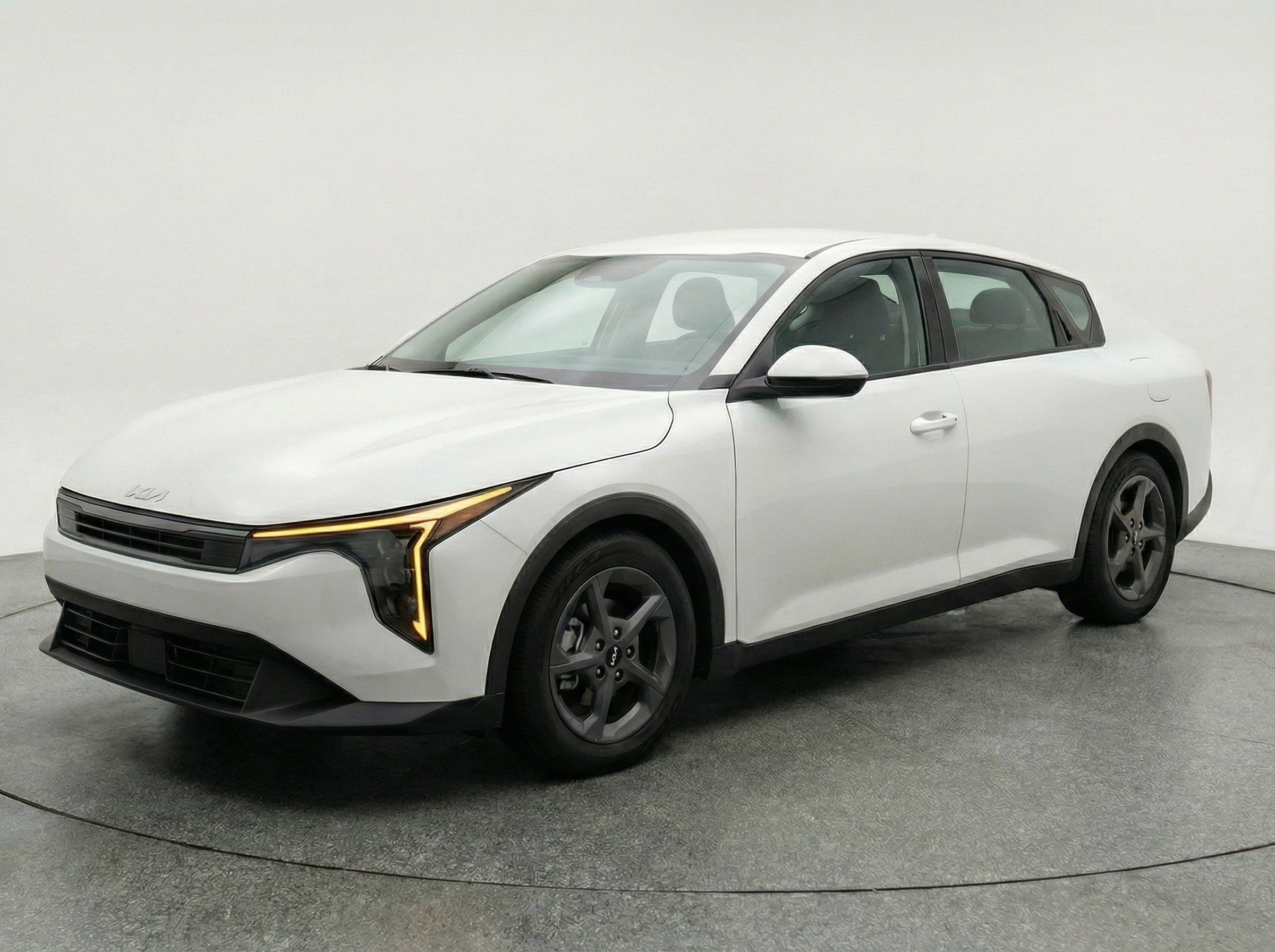 Thumbnail: 2025 Kia K4 - 3