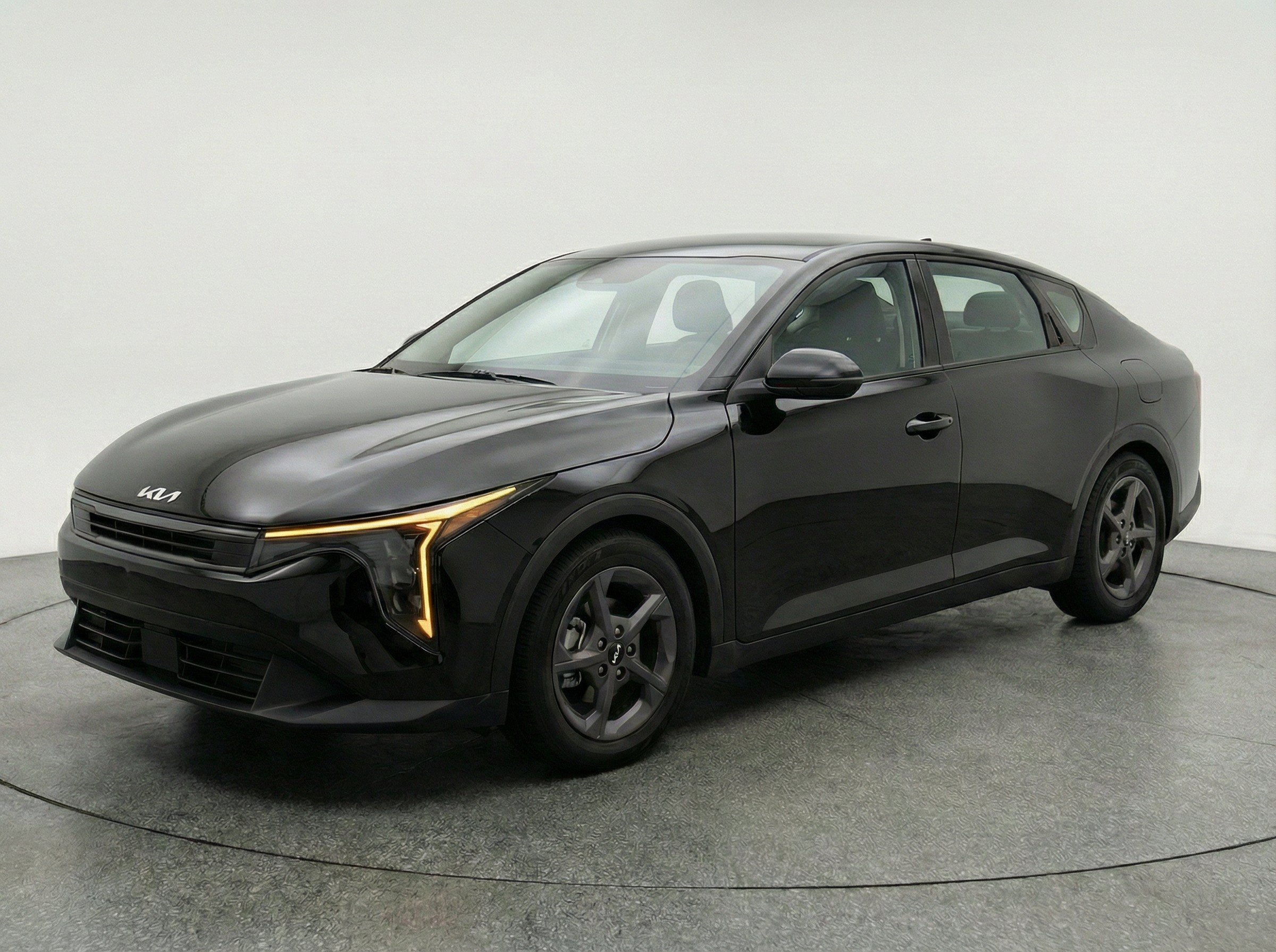 Thumbnail: 2025 Kia K4 - 3