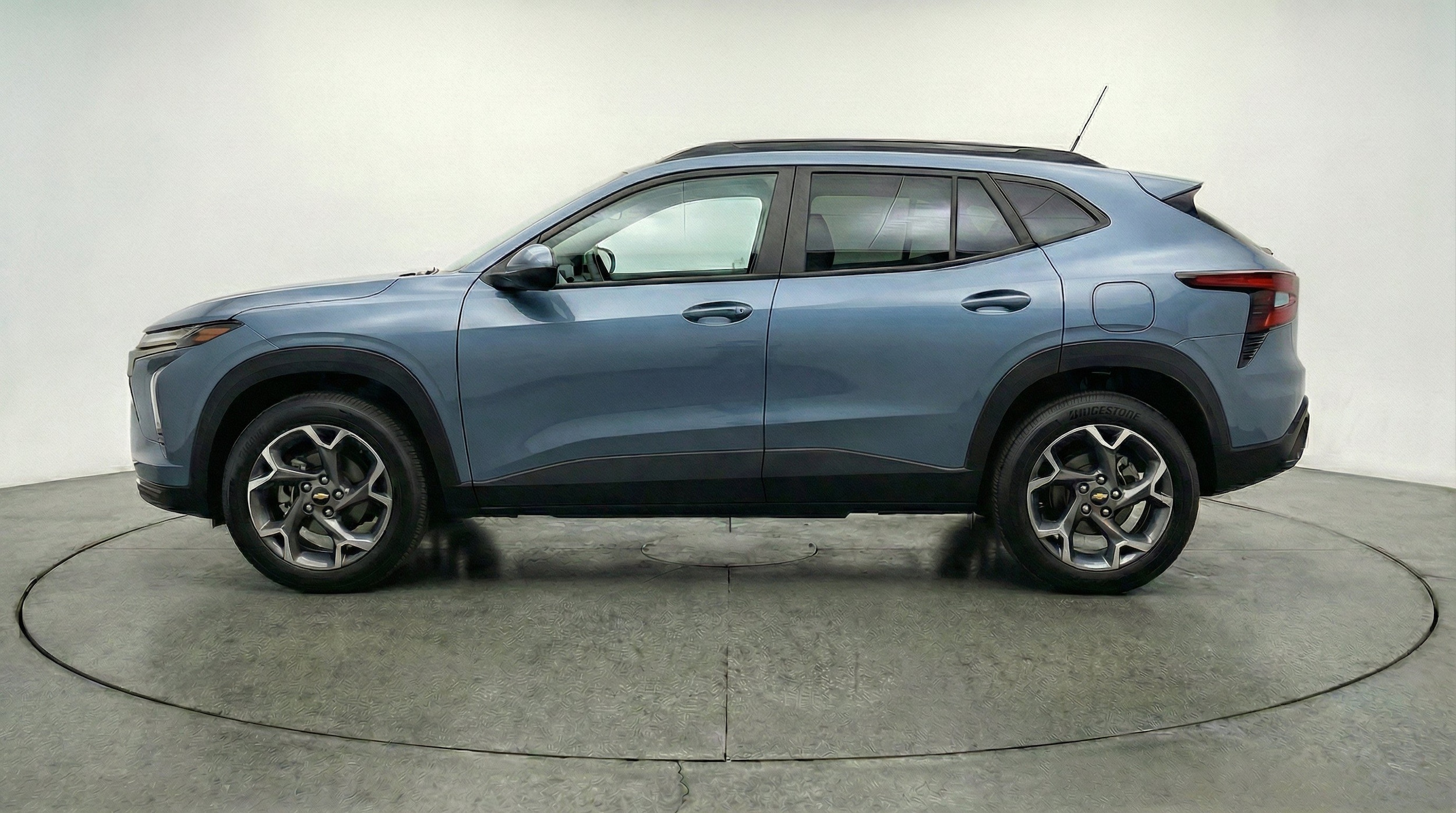 Thumbnail: 2025 Chevrolet Trax - 5