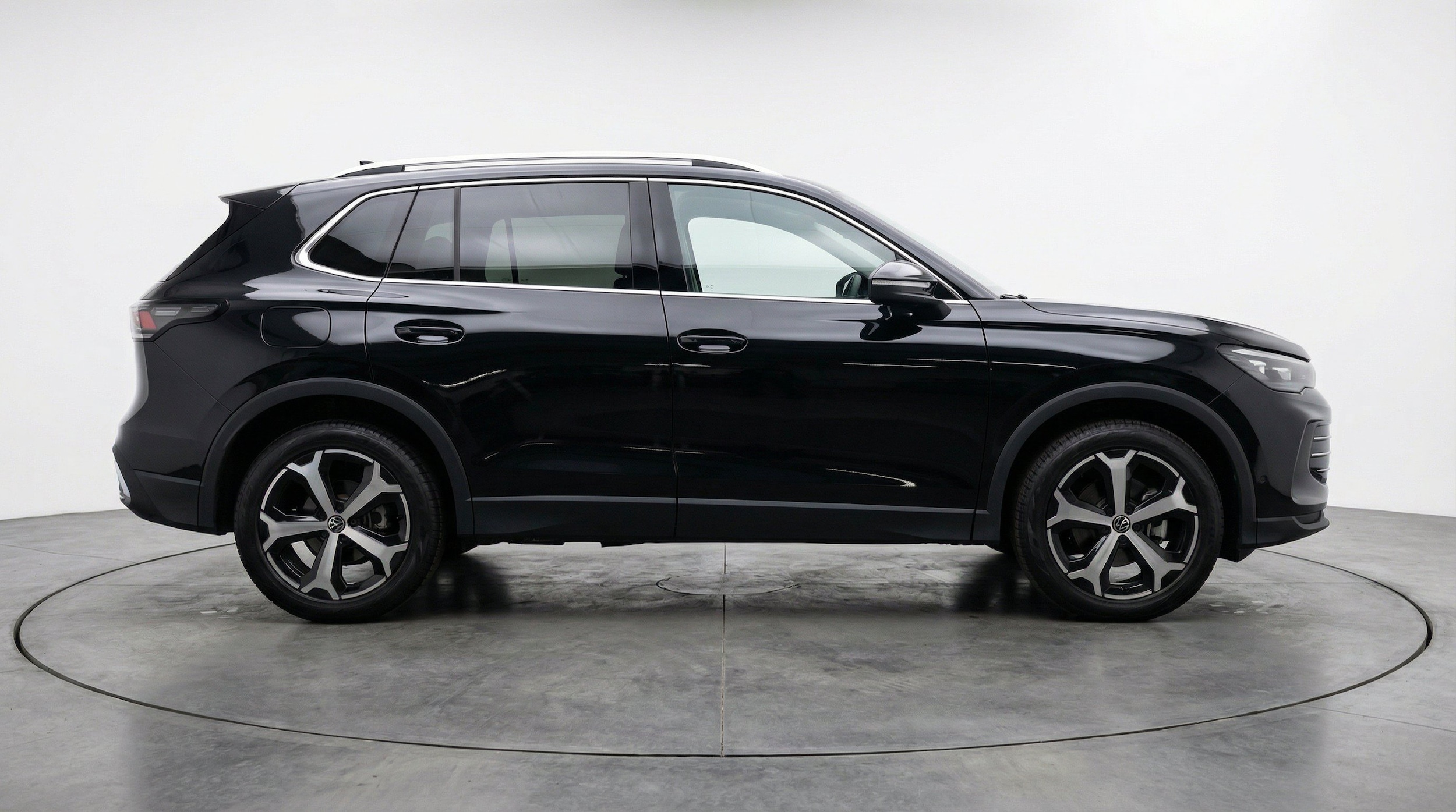 Thumbnail: 2026 Volkswagen Tiguan - 10