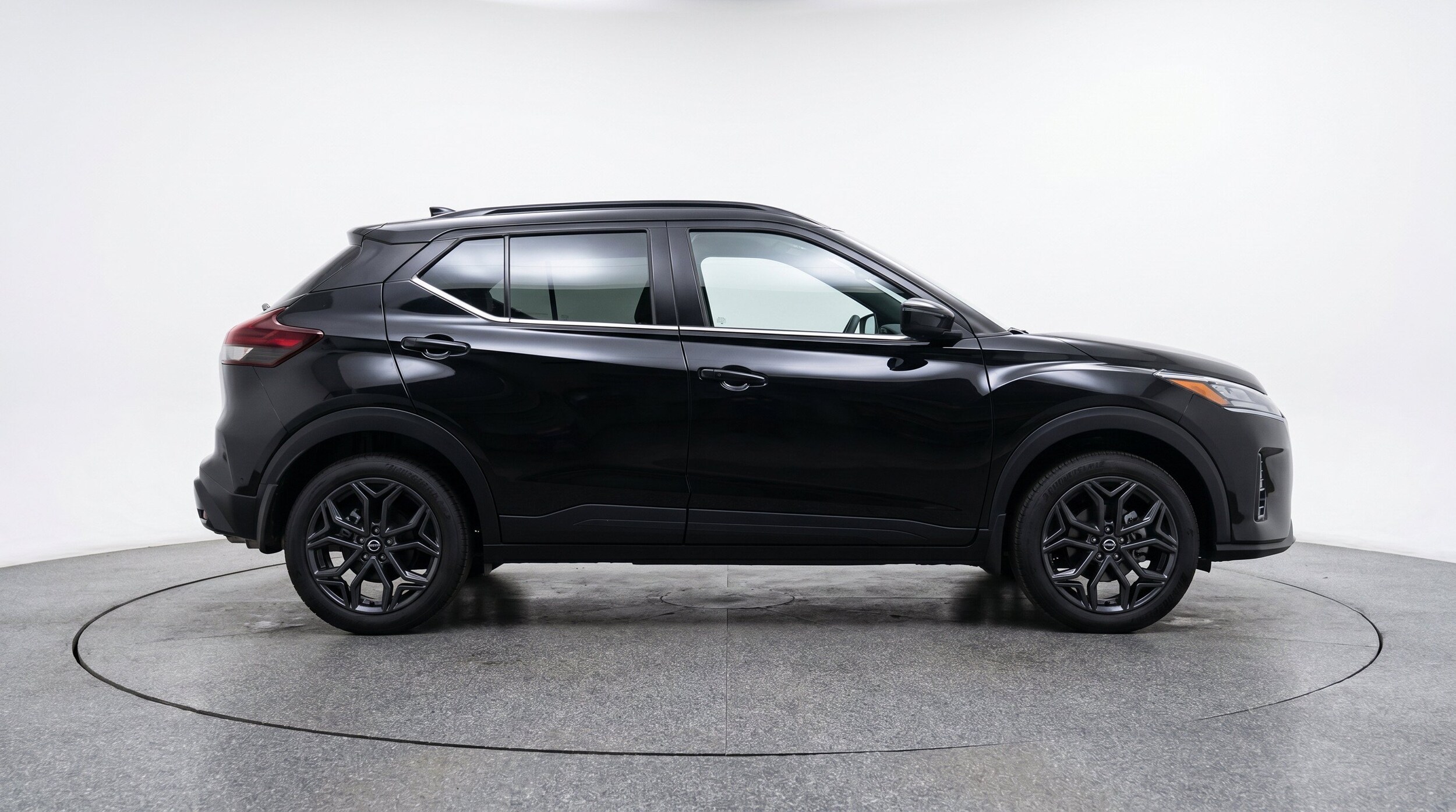 Thumbnail: 2026 Nissan Kicks - 10