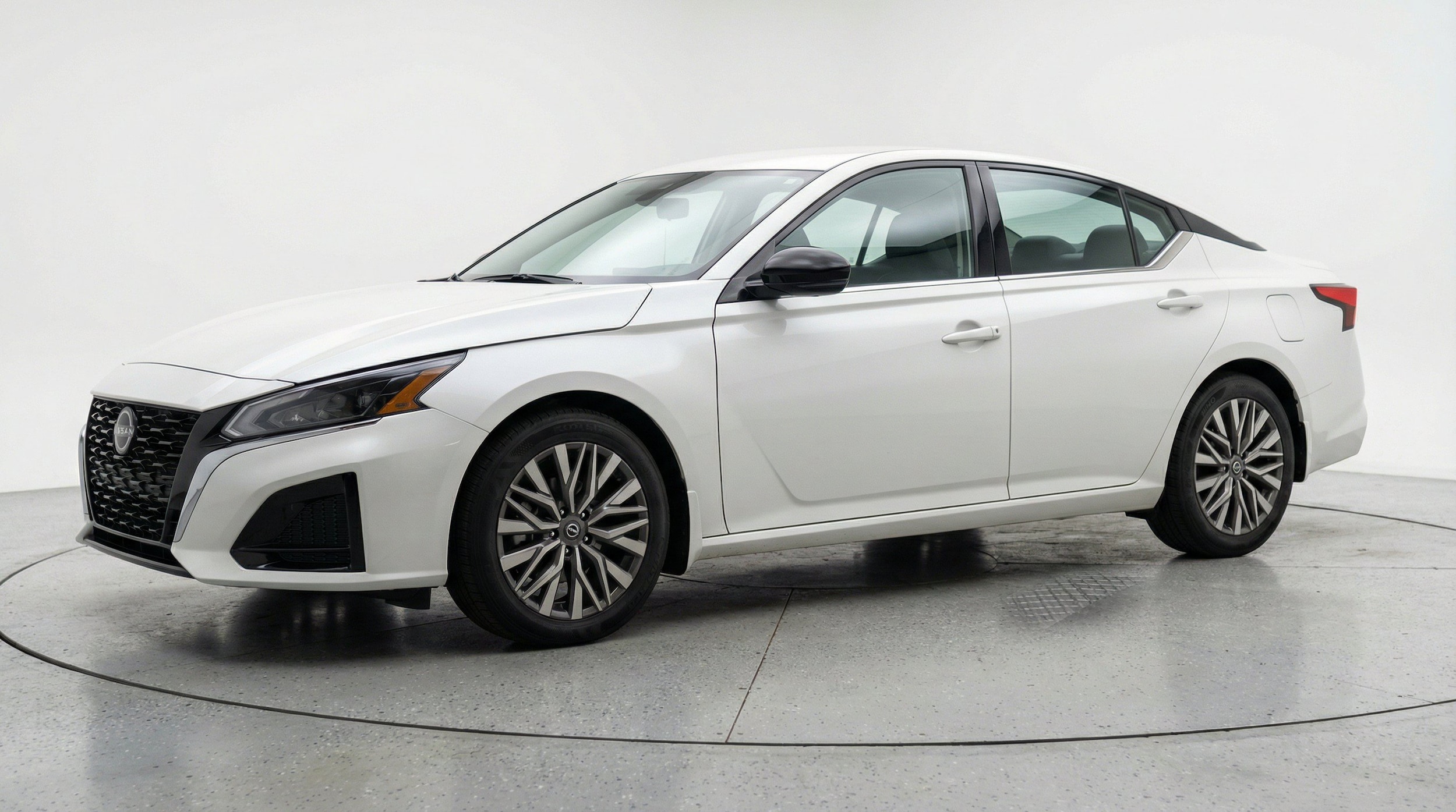 Thumbnail: 2025 Nissan Altima - 3