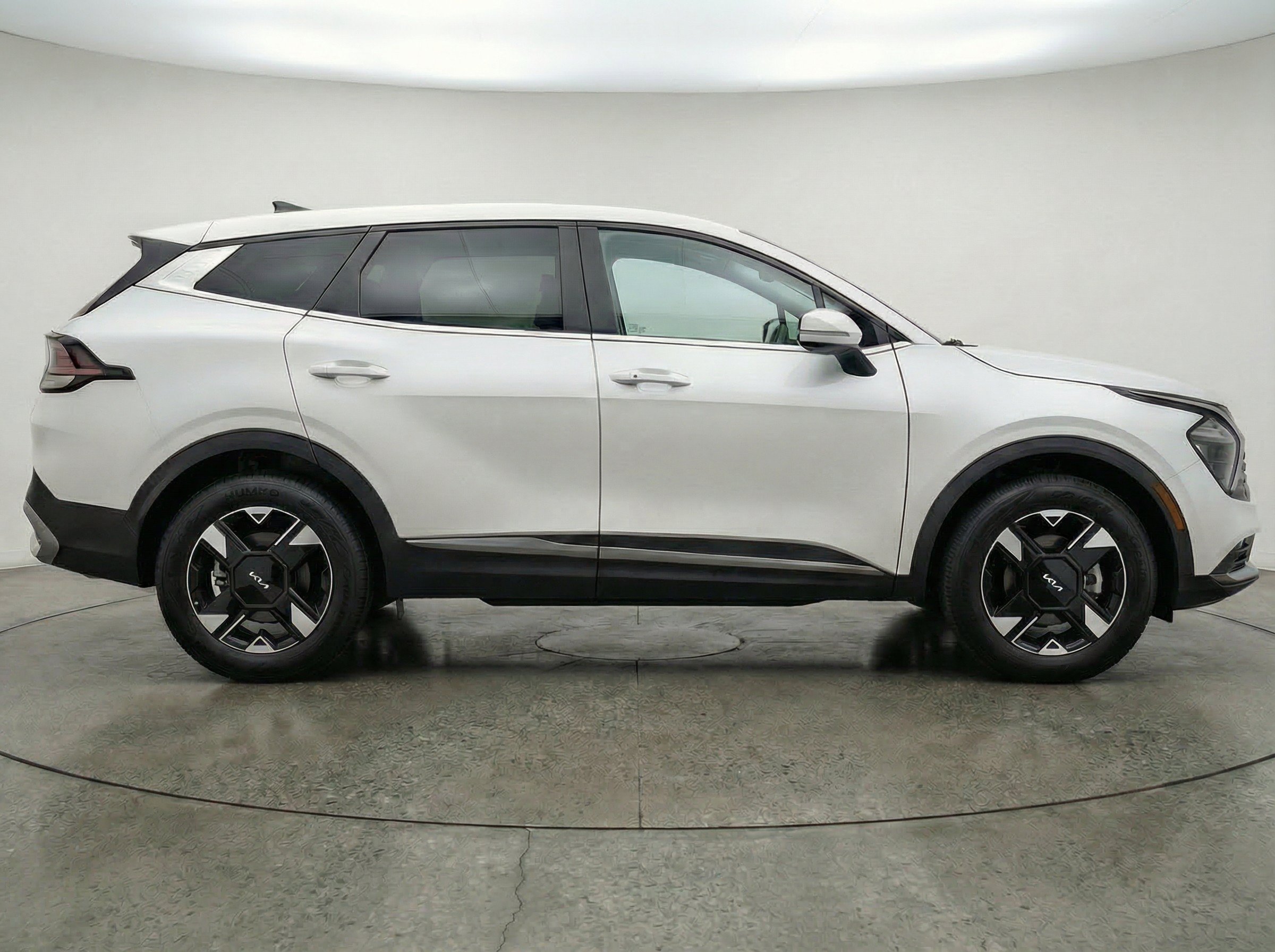 Thumbnail: 2026 Kia Sportage - 10