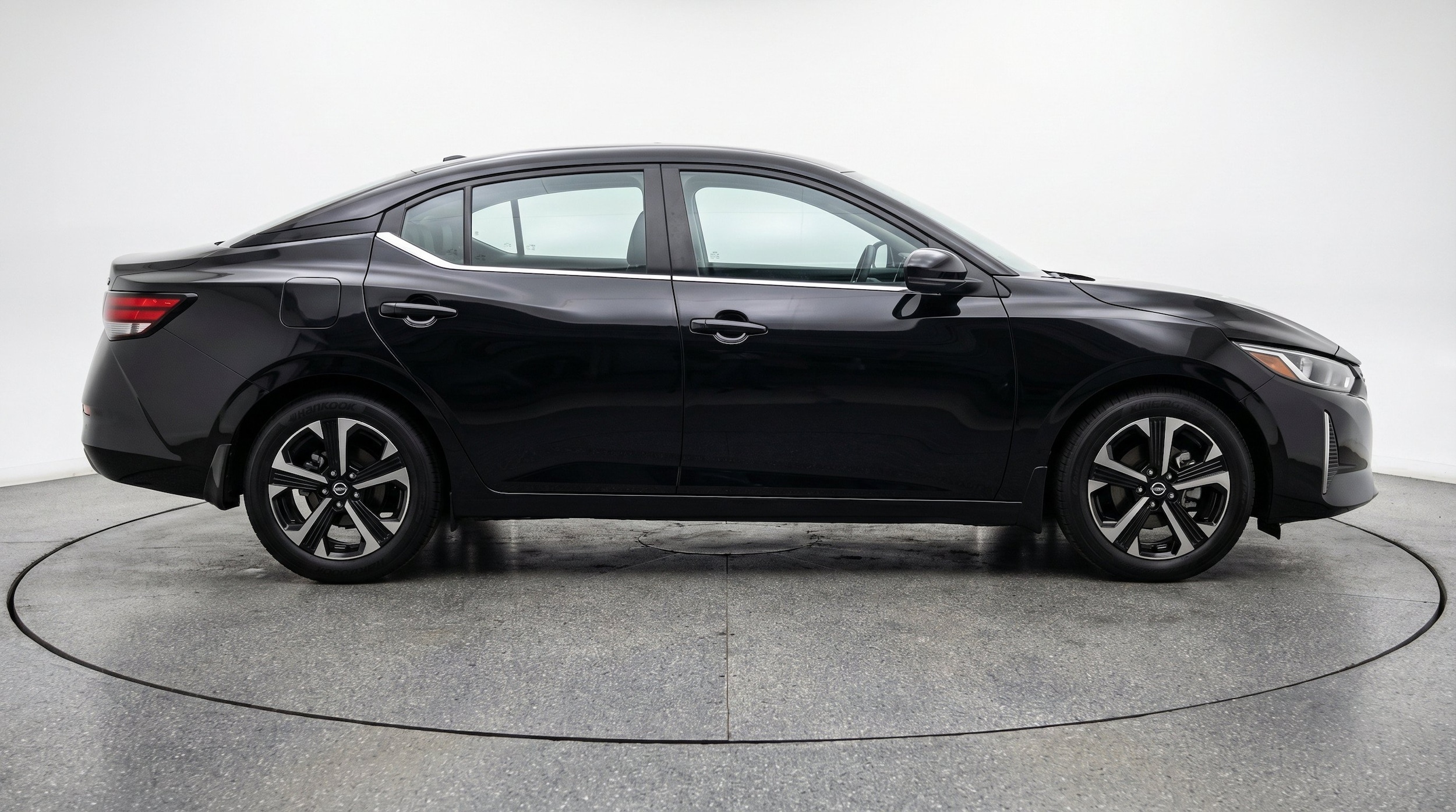 Thumbnail: 2025 Nissan Sentra - 10