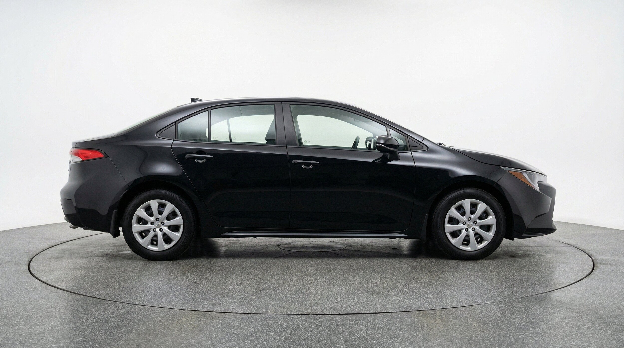 Thumbnail: 2025 Toyota Corolla - 10