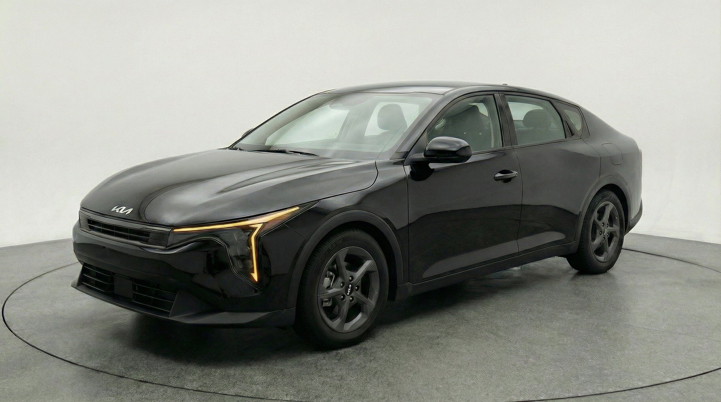 Thumbnail: 2025 Kia K4 - 3