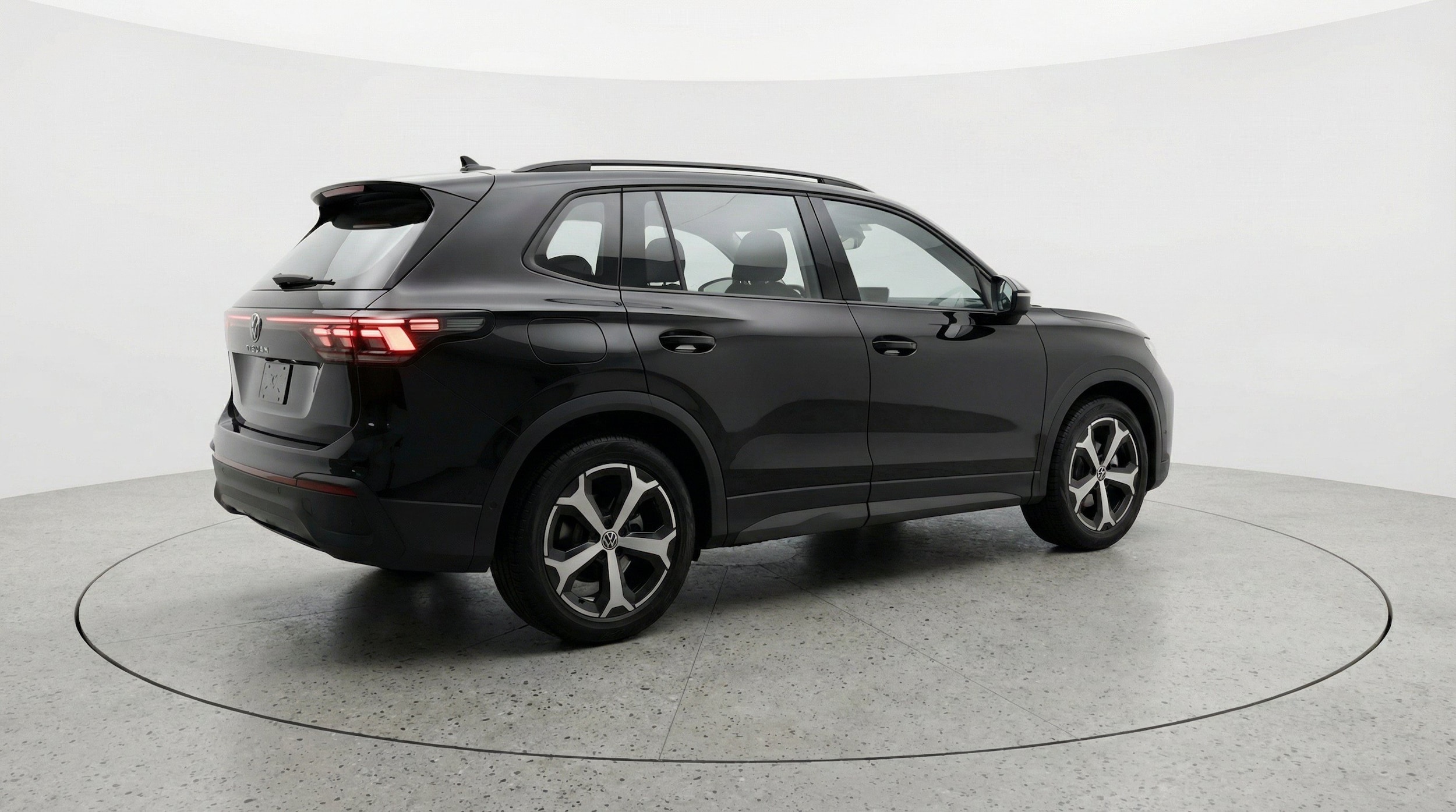 Thumbnail: 2026 Volkswagen Tiguan - 9