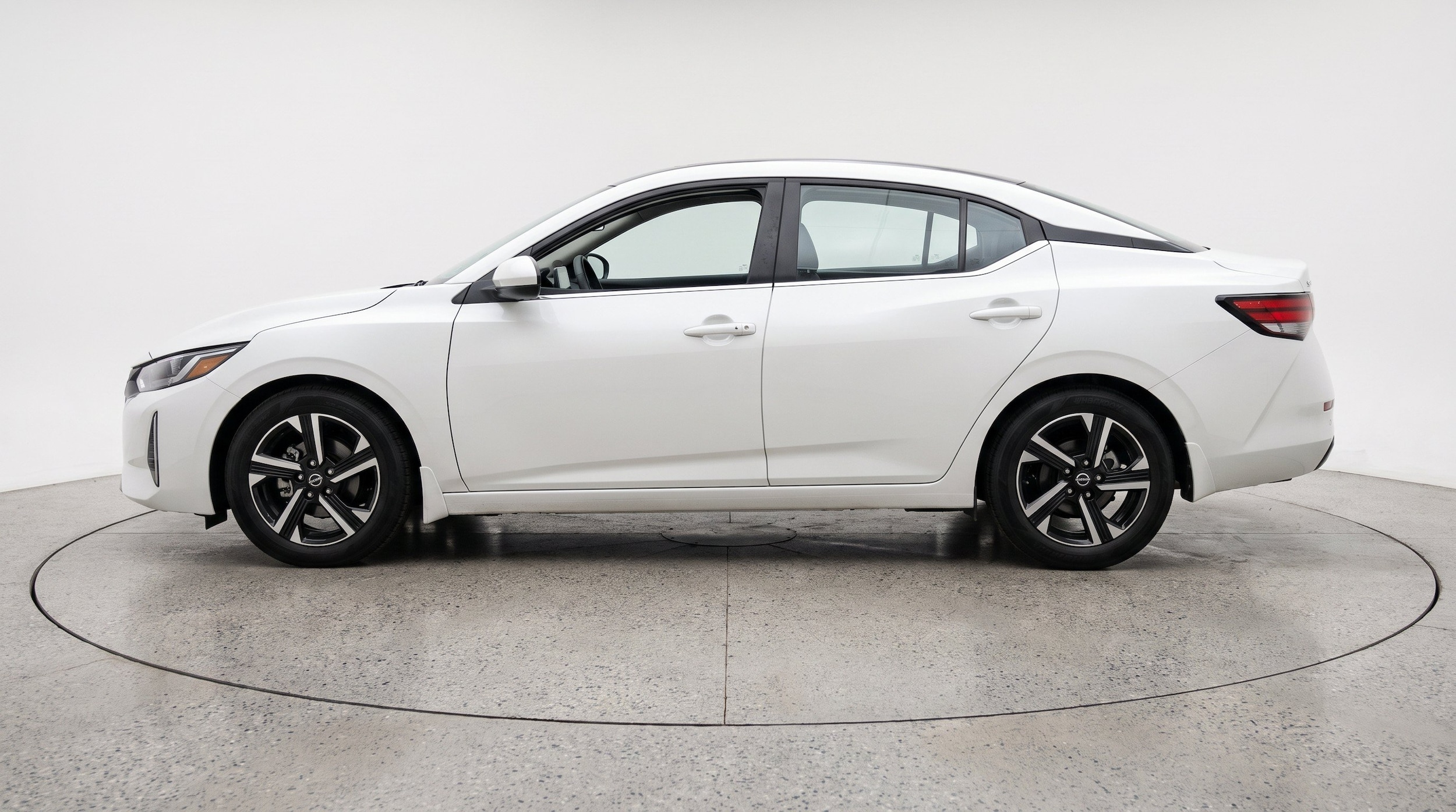 Thumbnail: 2025 Nissan Sentra - 5
