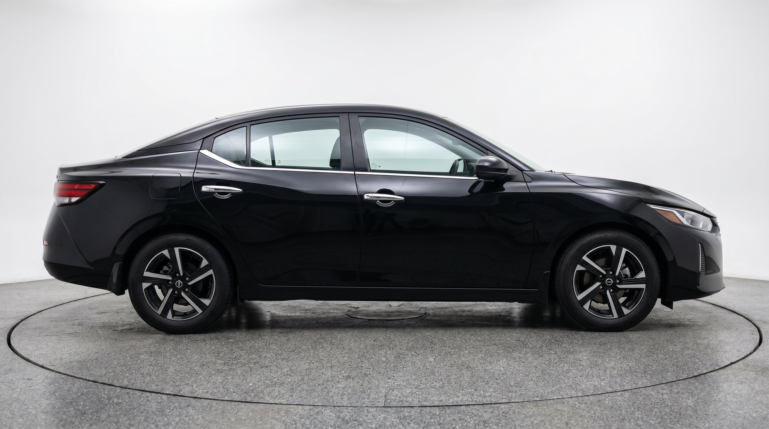 Thumbnail: 2025 Nissan Sentra - 10