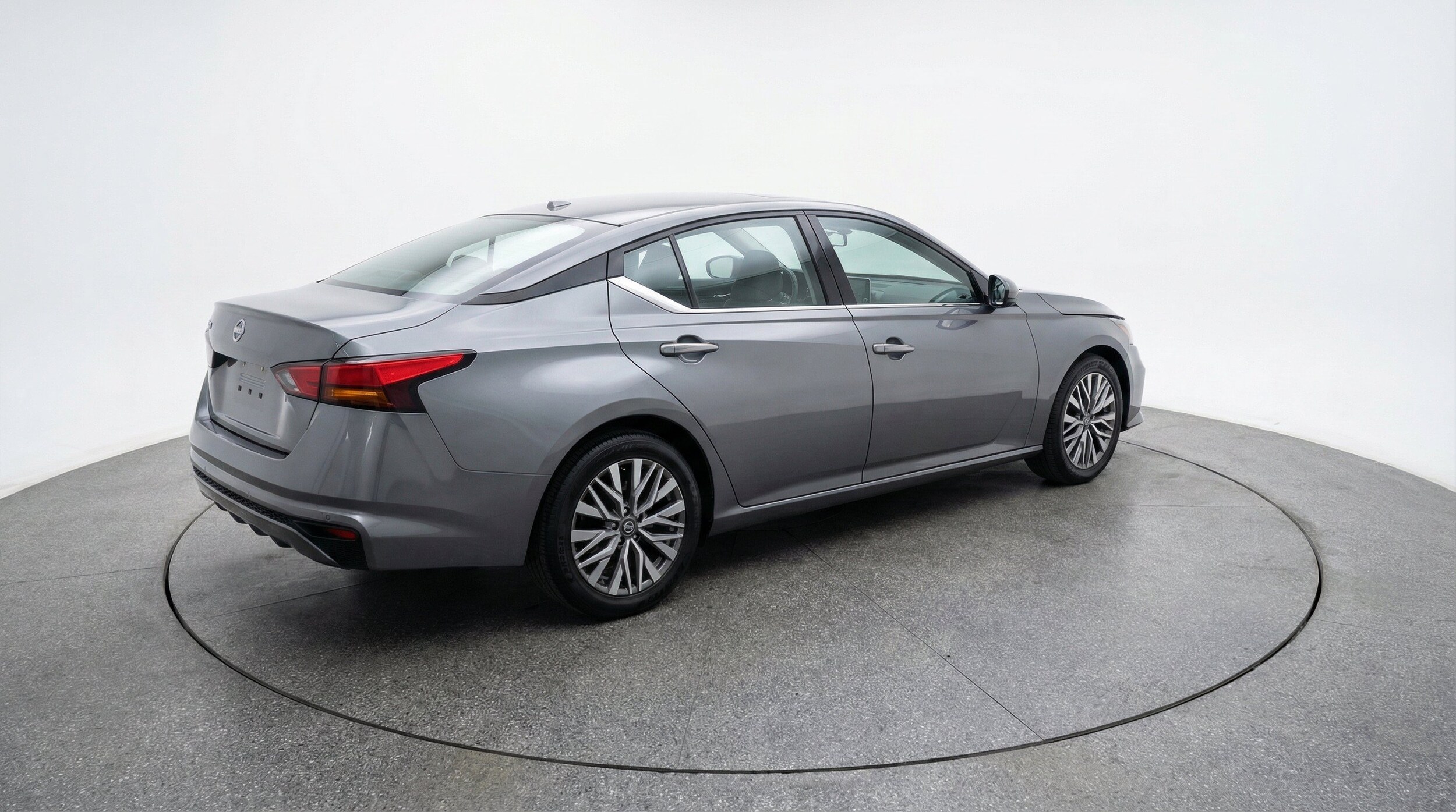 Thumbnail: 2025 Nissan Altima - 9