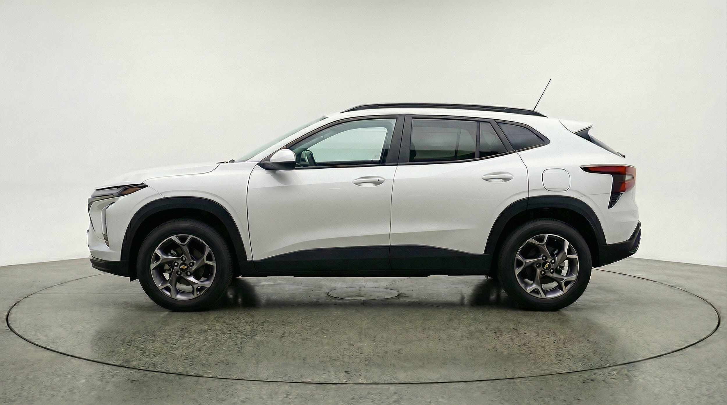 Thumbnail: 2025 Chevrolet Trax - 5