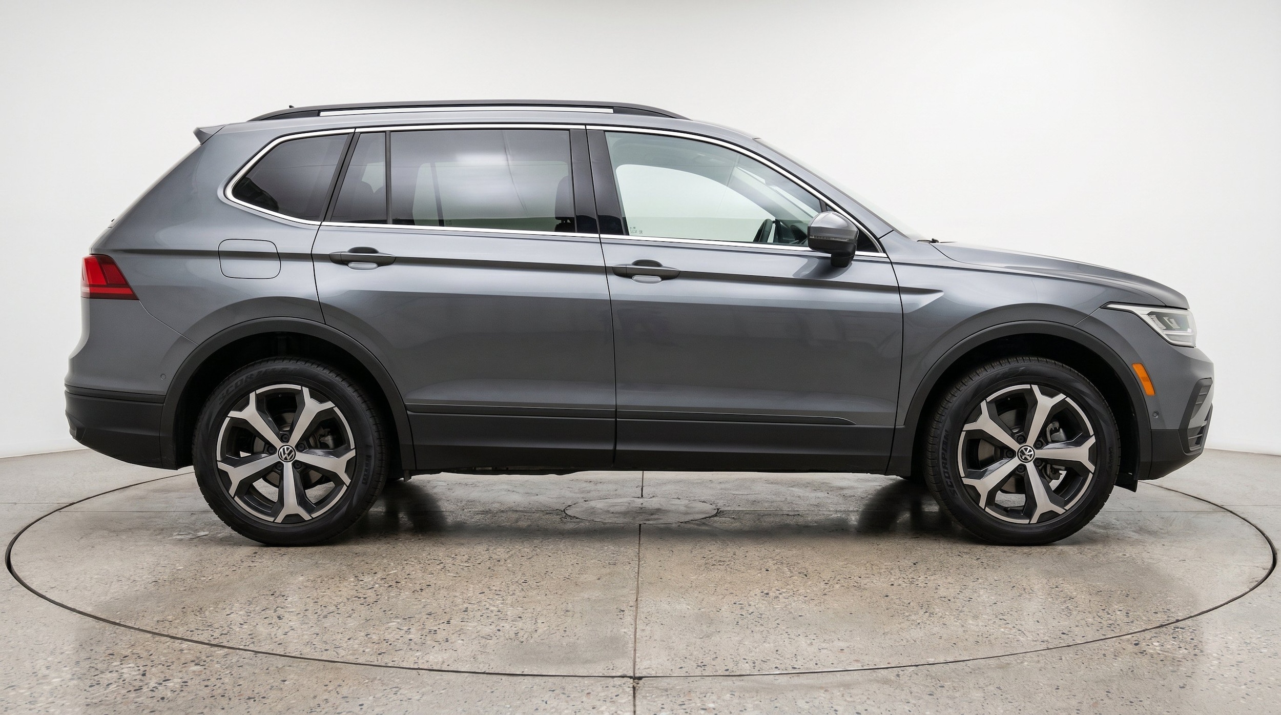 Thumbnail: 2026 Volkswagen Tiguan - 10