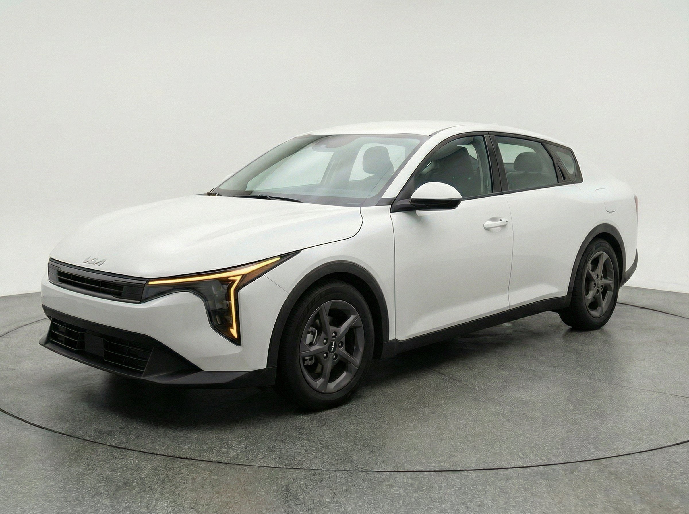 Thumbnail: 2025 Kia K4 - 3