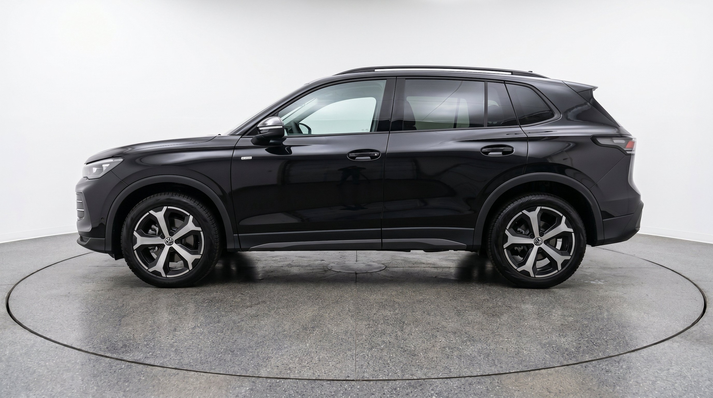 Thumbnail: 2026 Volkswagen Tiguan - 5