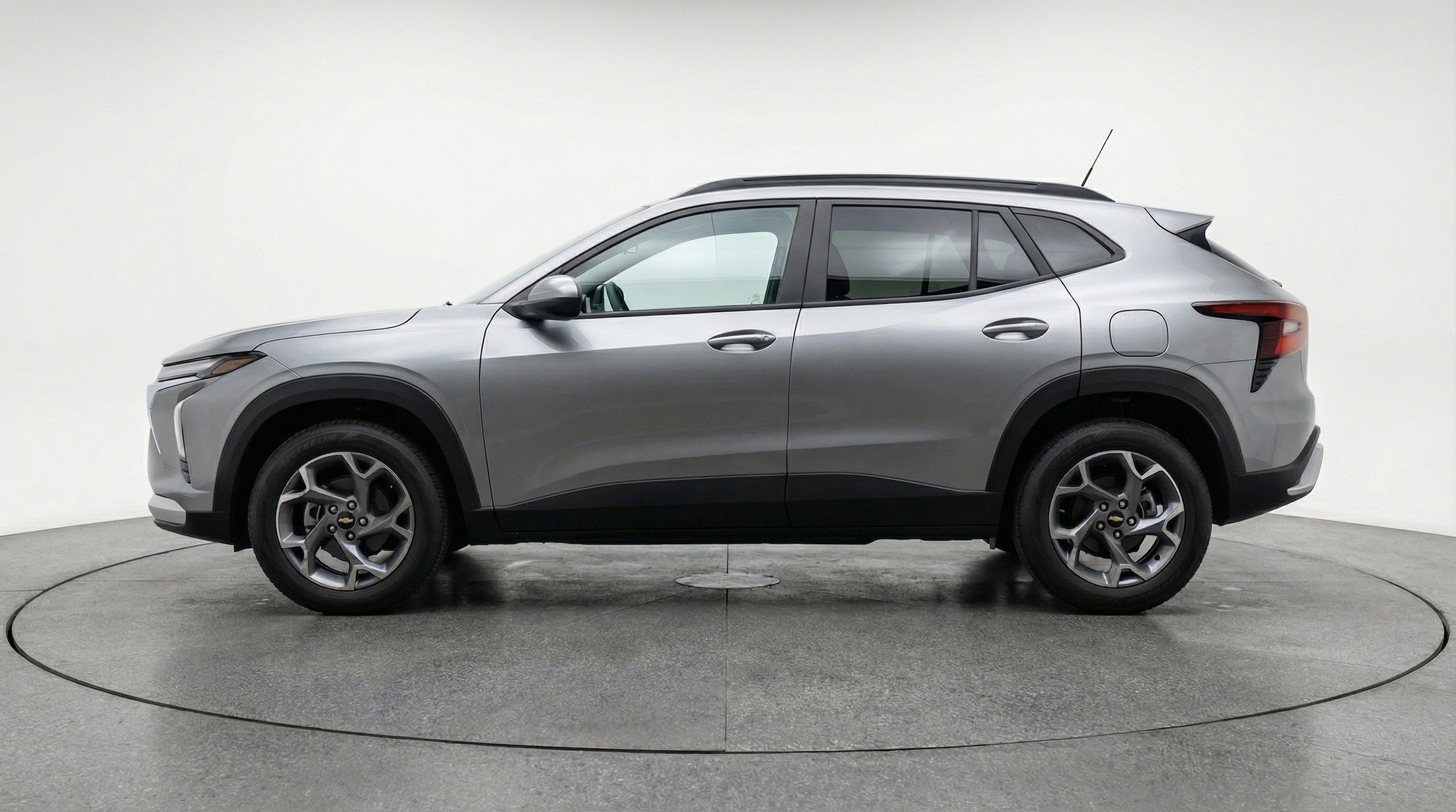 Thumbnail: 2025 Chevrolet Trax - 5