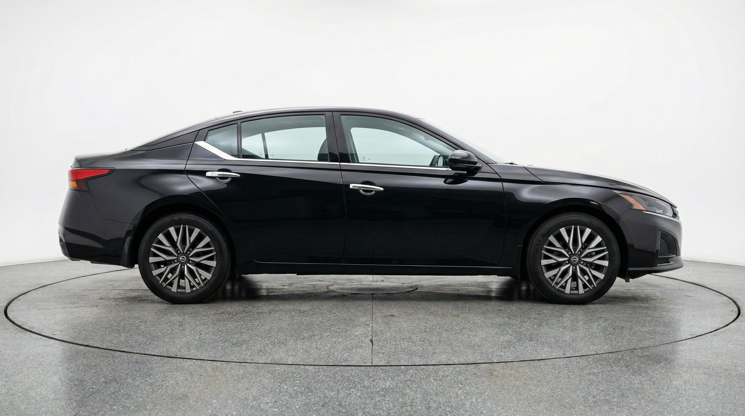 Thumbnail: 2025 Nissan Altima - 11