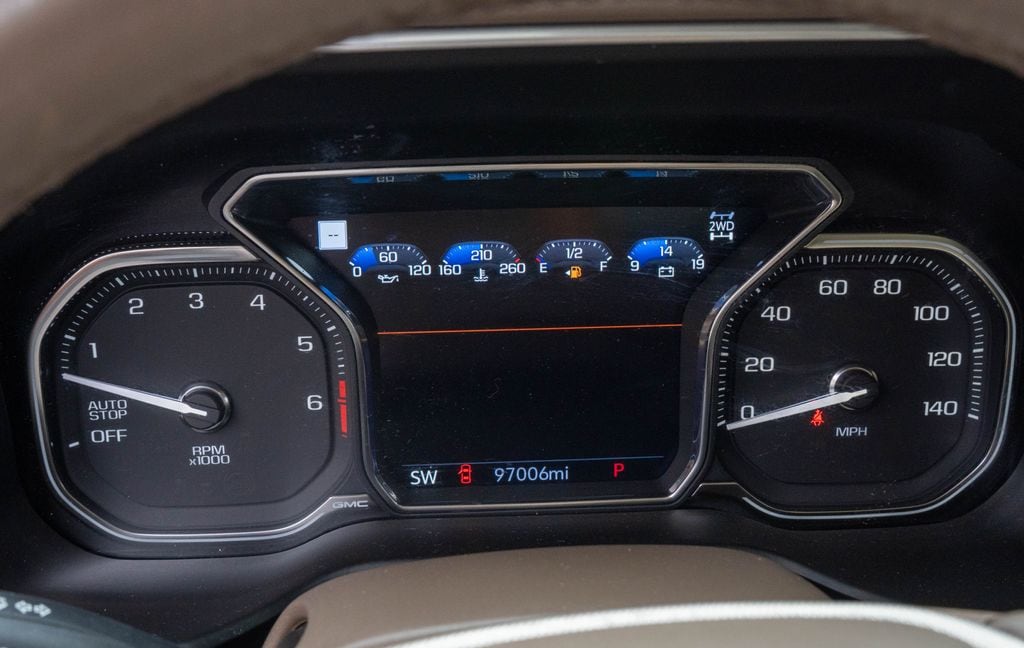 2021 GMC Yukon Denali - Photo 21