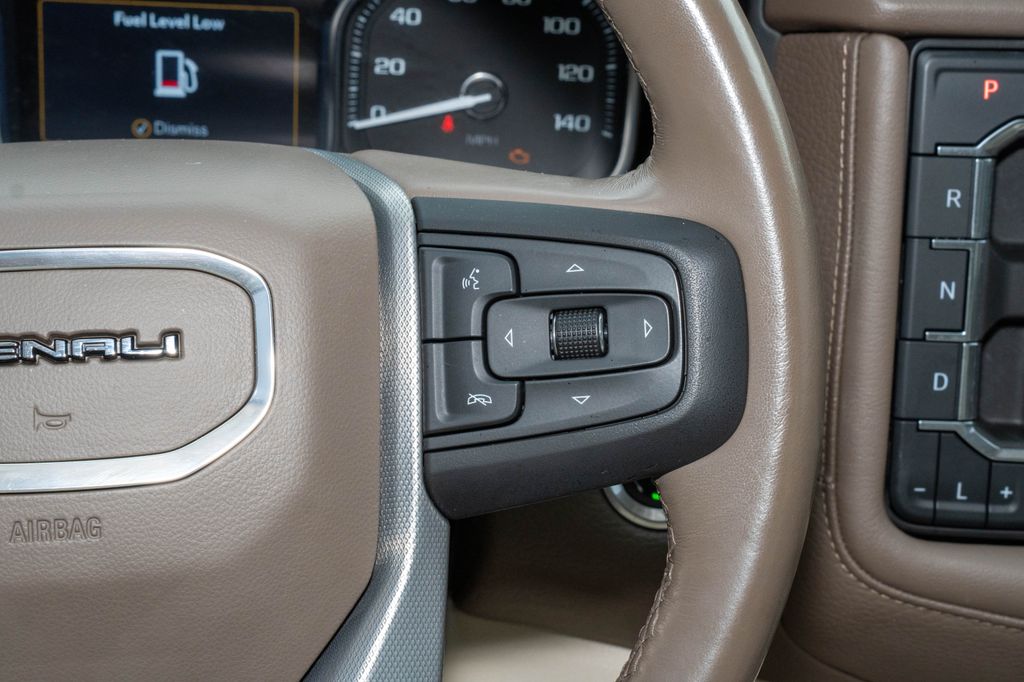 2021 GMC Yukon Denali - Photo 20