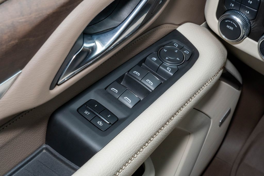 2021 GMC Yukon Denali - Photo 18