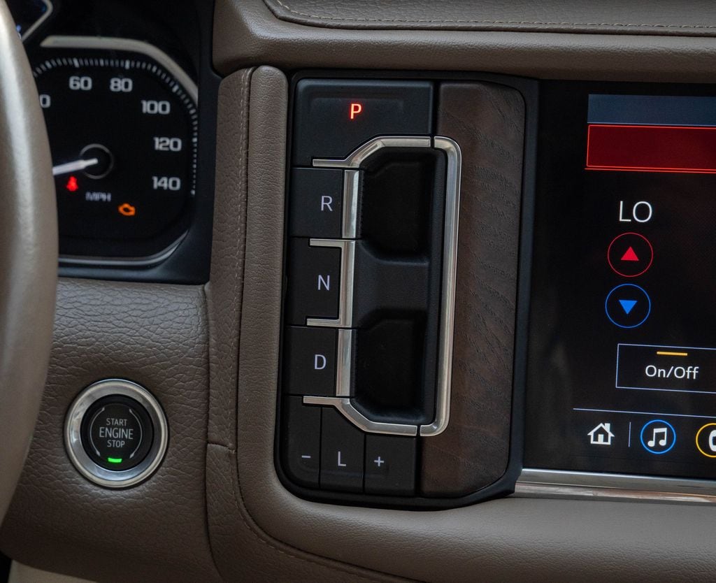 2021 GMC Yukon Denali - Photo 16