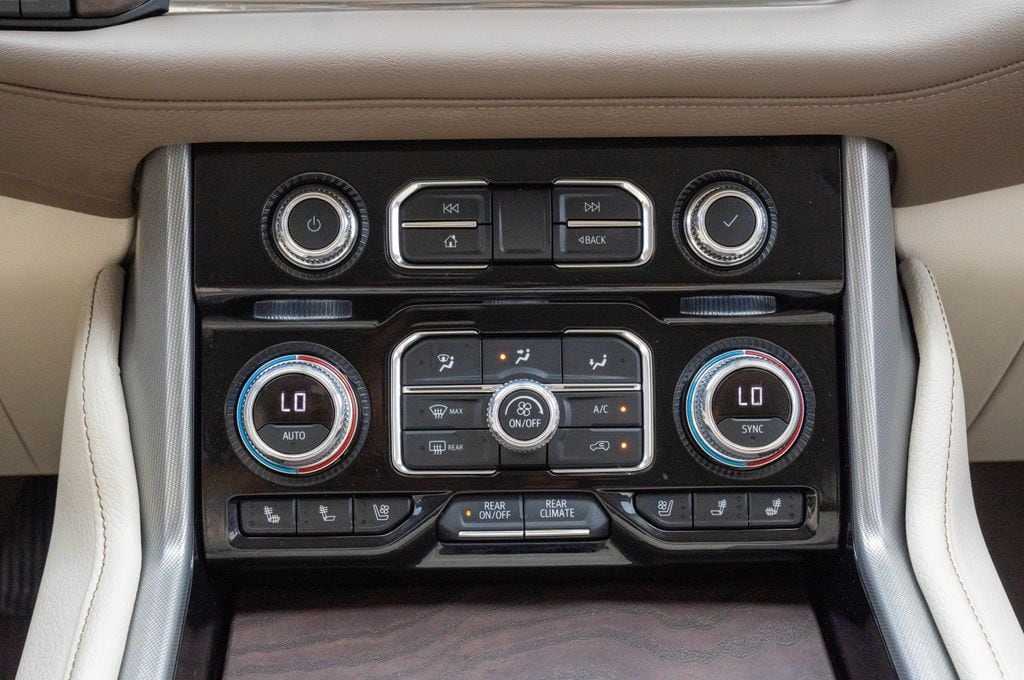 2021 GMC Yukon Denali - Photo 15