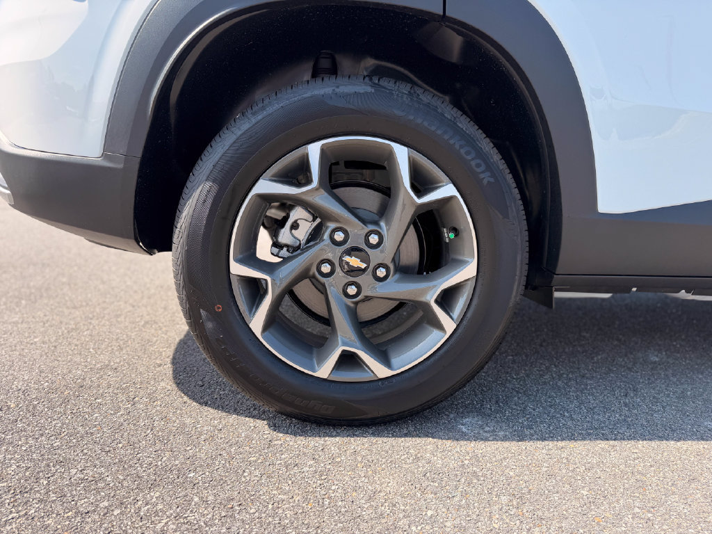 2026 Chevrolet Trax LT - Photo 29