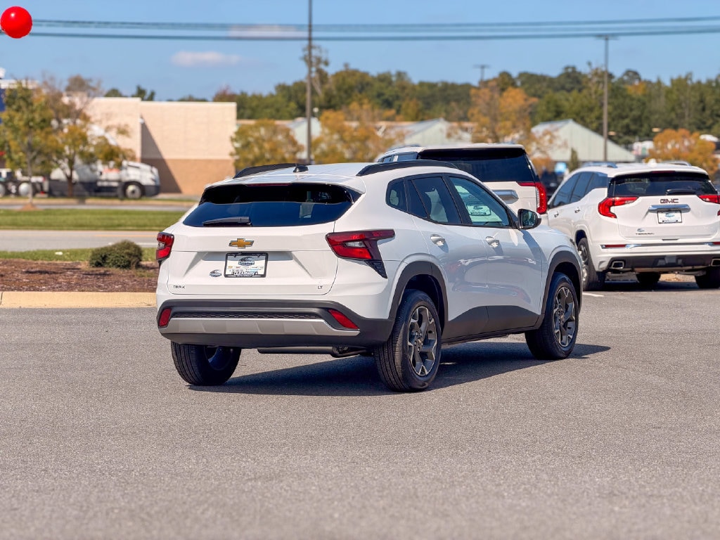 2026 Chevrolet Trax LT - Photo 7