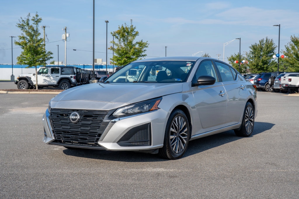 Used 2024 Nissan Altima 2.5 SV