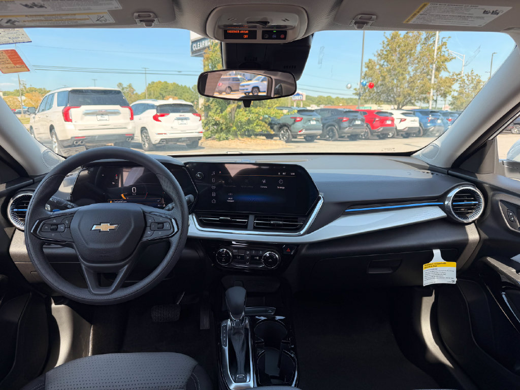 2026 Chevrolet Trax LT - Photo 14