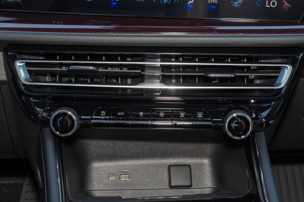 2026 Chevrolet Traverse Z71 - Photo 24