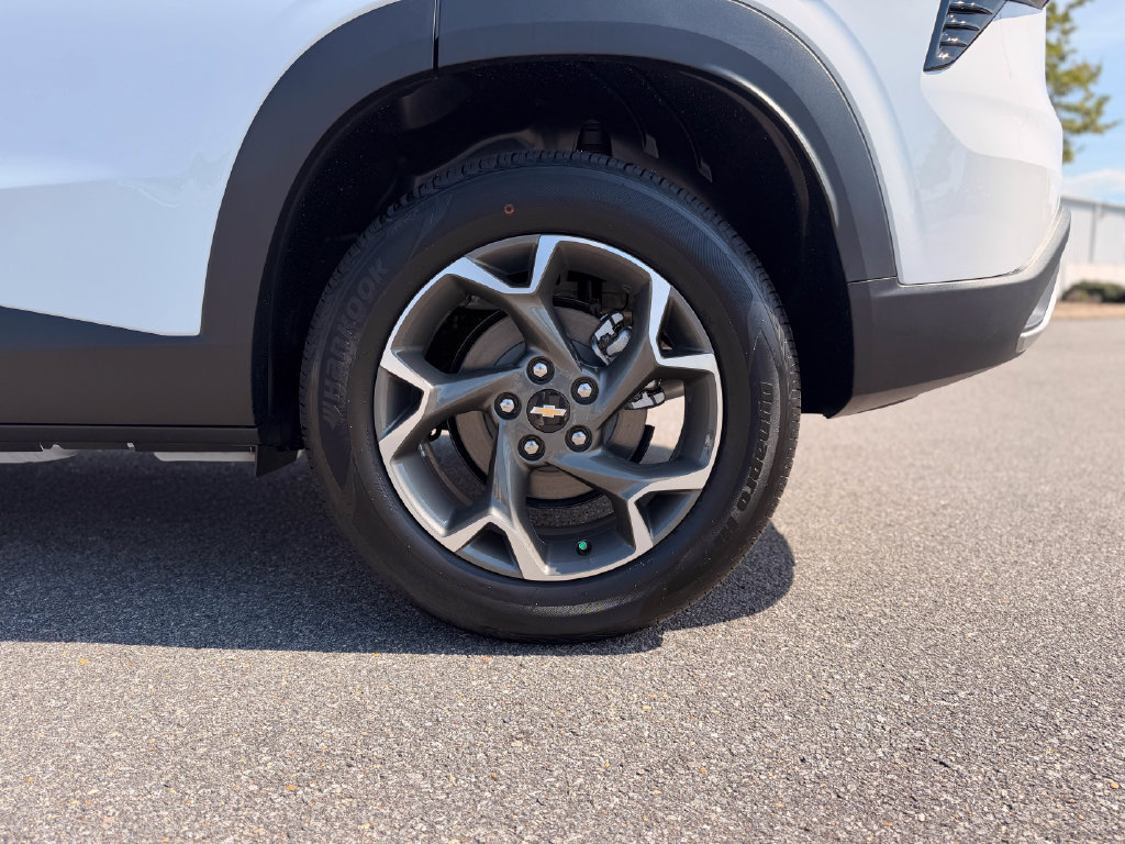 2026 Chevrolet Trax LT - Photo 27
