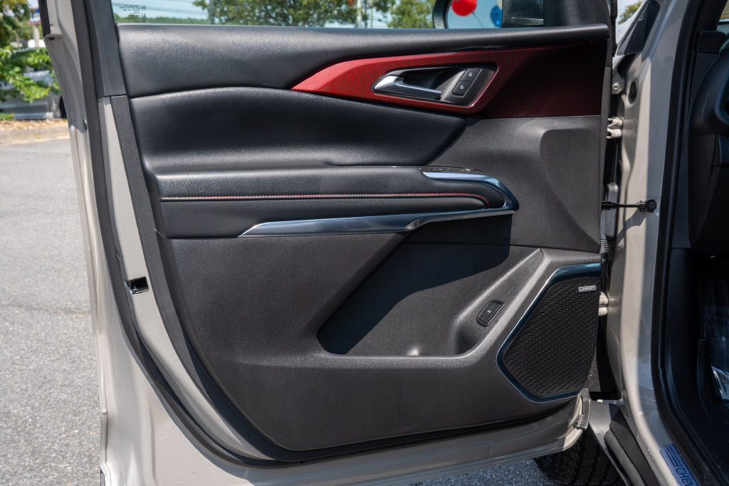 2026 Chevrolet Traverse Z71 - Photo 8