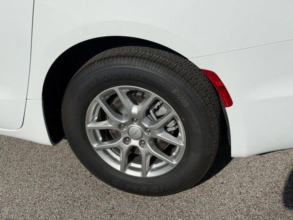 New 2027 Chrysler Pacifica Select Passenger Van