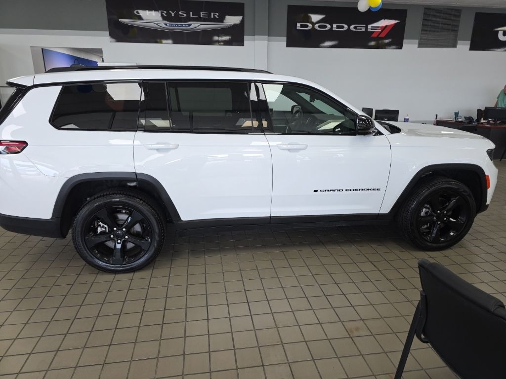 New 2025 Jeep Grand Cherokee Limited Sport Utility