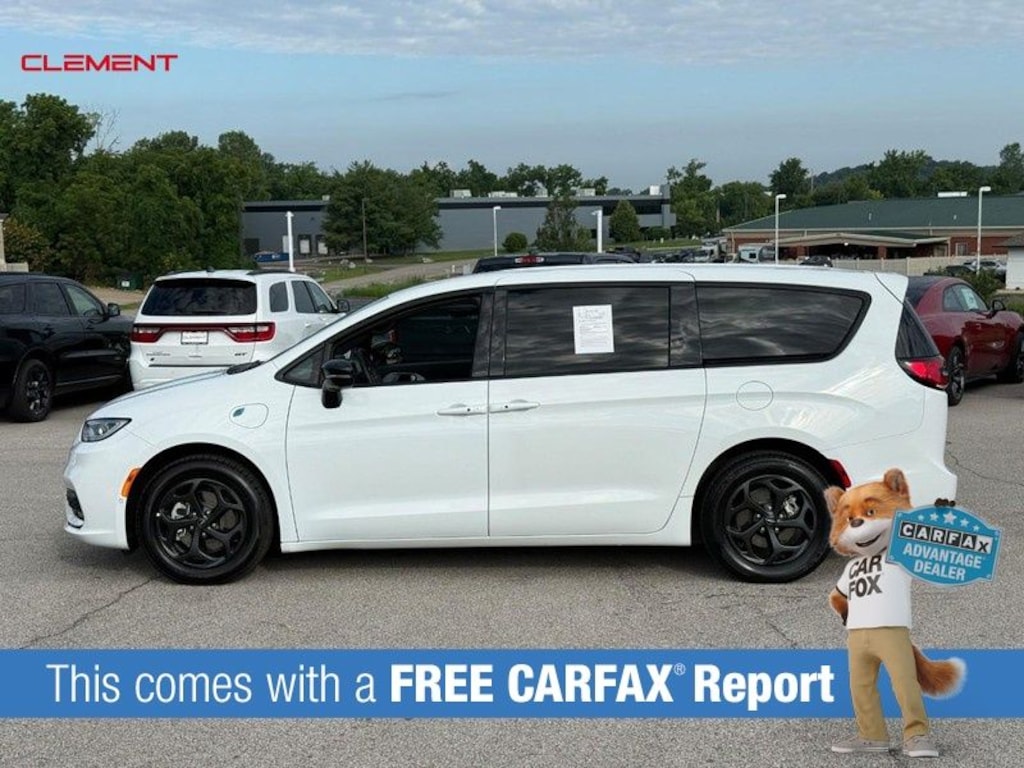 Used 2024 Chrysler Pacifica Plug-In Hybrid Select Van Passenger Van