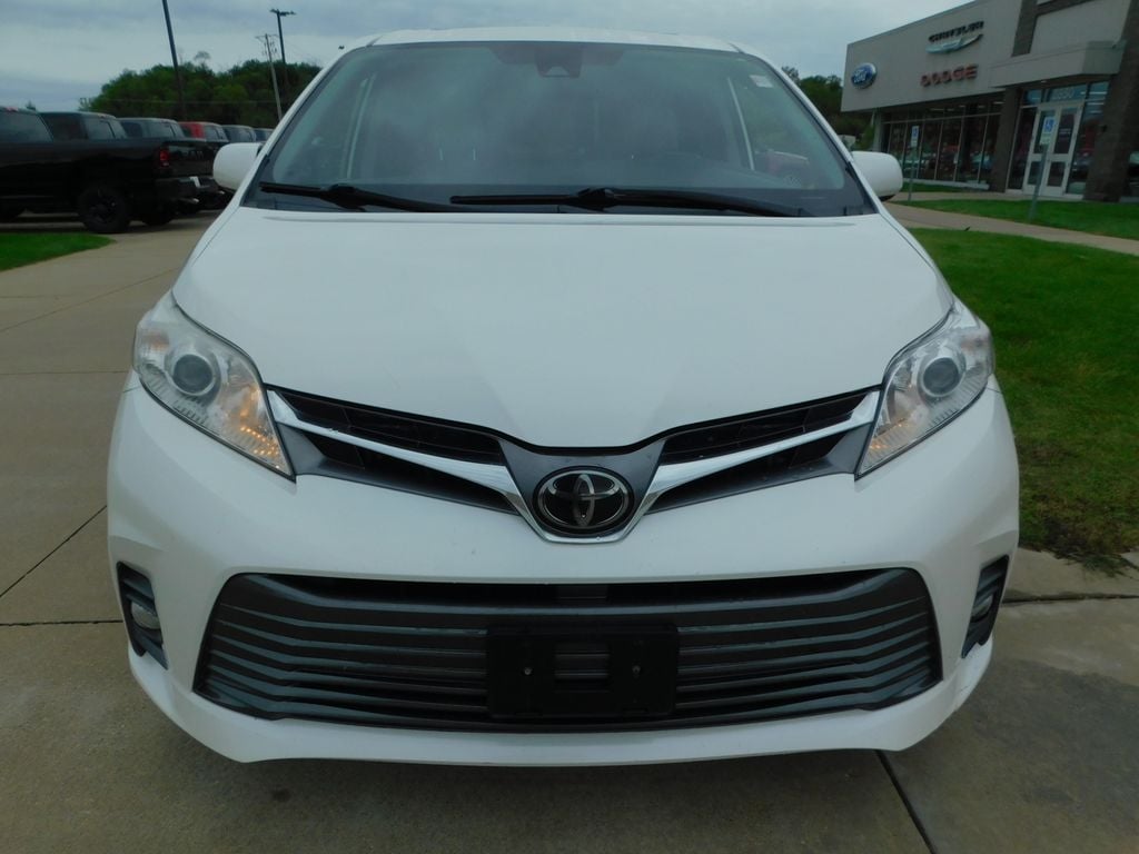 Used 2020 Toyota Sienna XLE Premium Minivan/Van