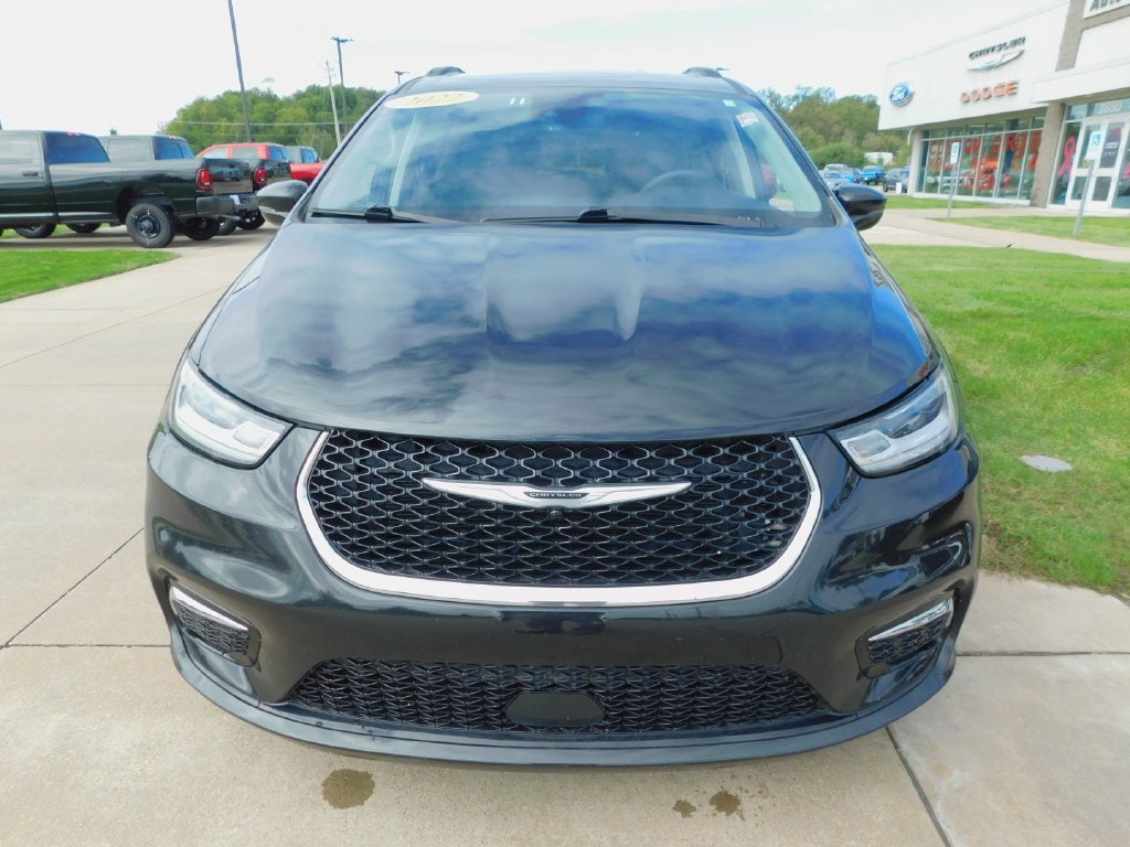 Used 2022 Chrysler Pacifica Touring L Van Passenger Van