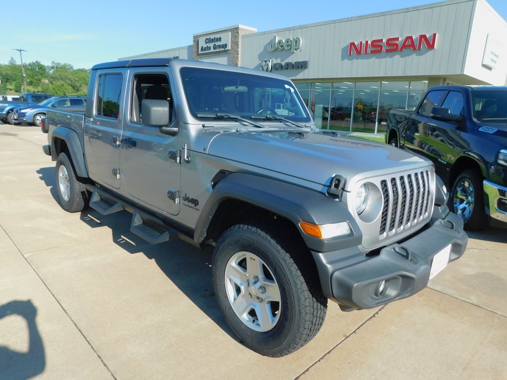 Used 2020 Jeep Gladiator Sport Truck Crew Cab