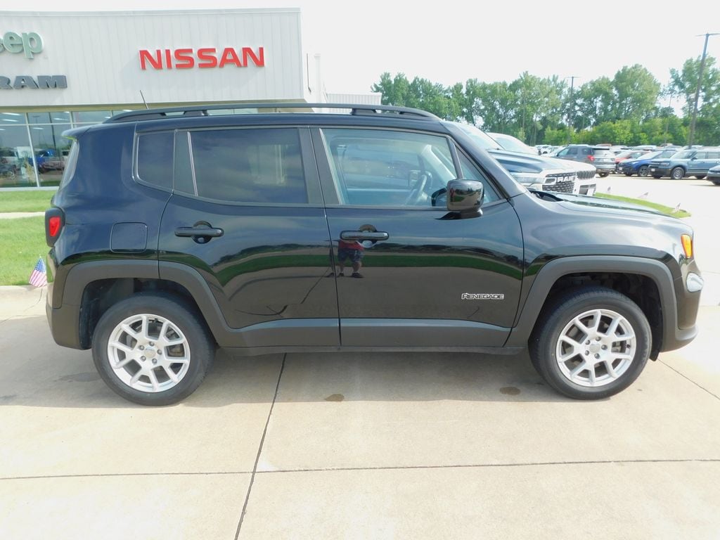 Used 2019 Jeep Renegade Latitude 4x4 SUV