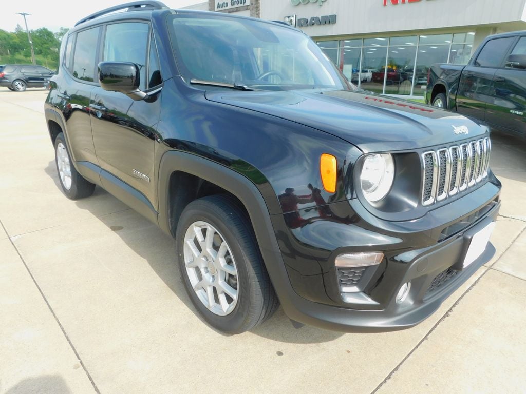 Used 2019 Jeep Renegade Latitude 4x4 SUV