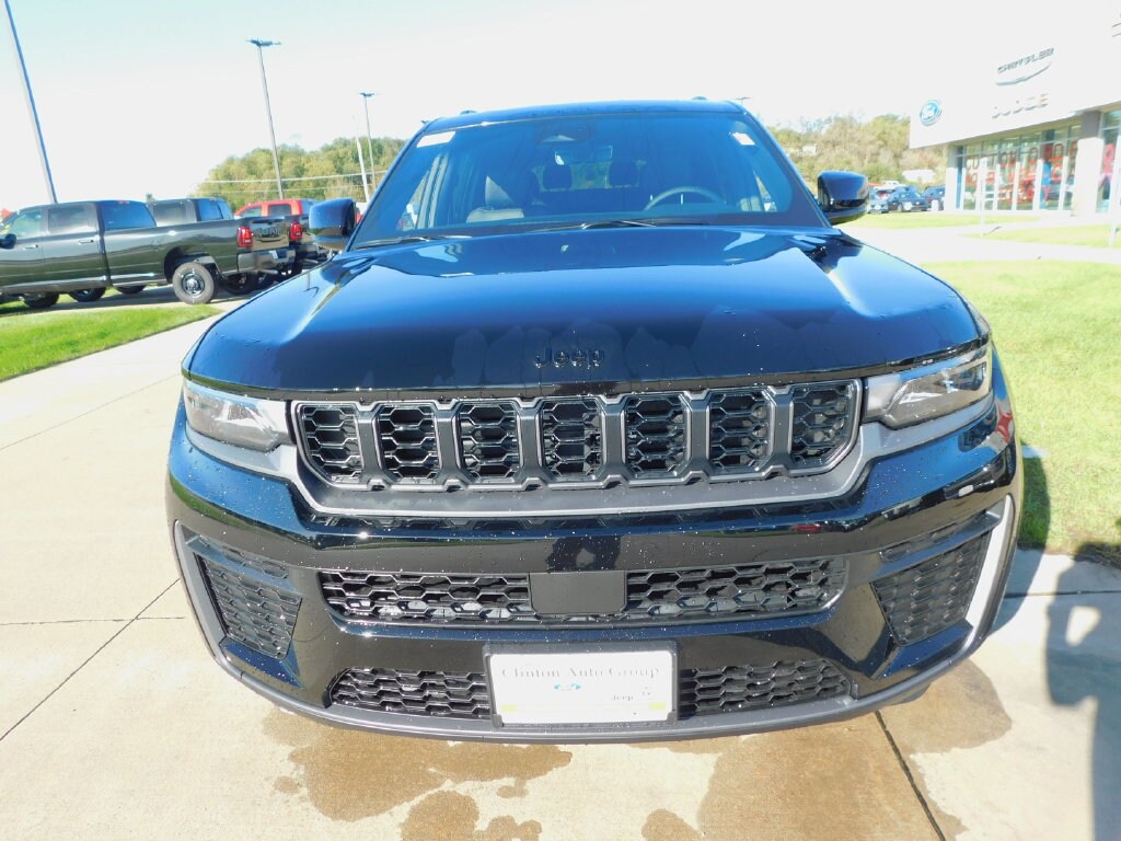 New 2027 Jeep Grand Cherokee L LAREDO ALTITUDE 4X4 Sport Utility