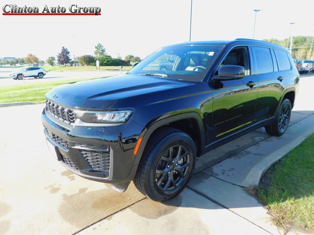 New 2027 Jeep Grand Cherokee L LAREDO ALTITUDE 4X4 Sport Utility
