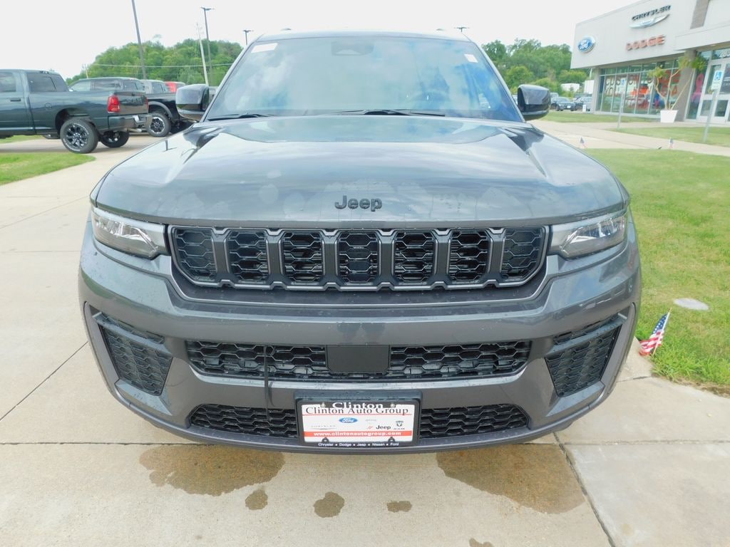 New 2026 Jeep Grand Cherokee L Altitude Sport Utility